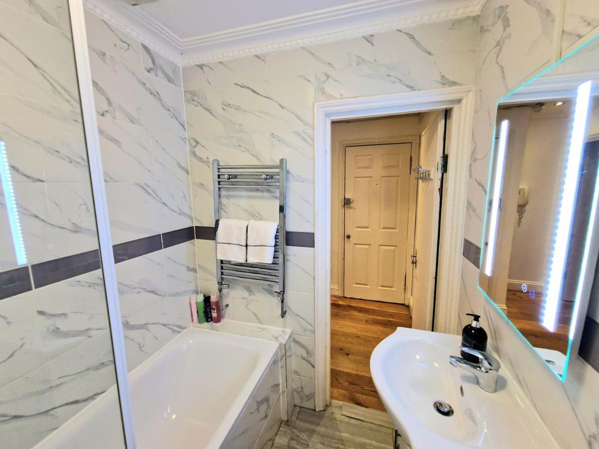 Cosy Home In Kensington - Great Location! 3 Minutes Walk To Earl'S Court Station London Exterior foto