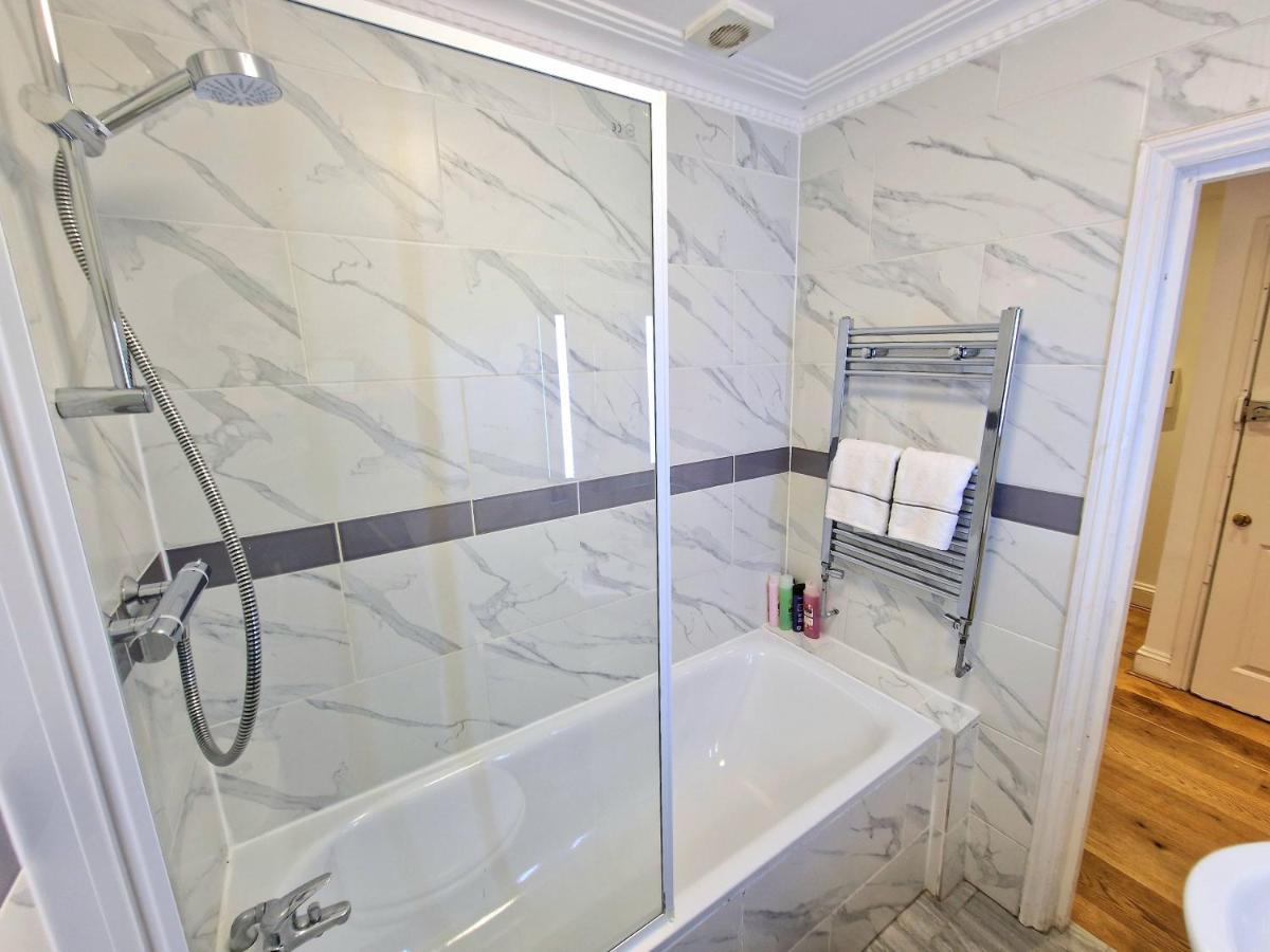 Cosy Home In Kensington - Great Location! 3 Minutes Walk To Earl'S Court Station London Exterior foto